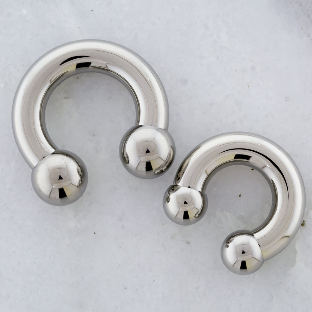 2G Steel Horseshoe - Internally Threaded | Body Jewelry | Wiccan Center
