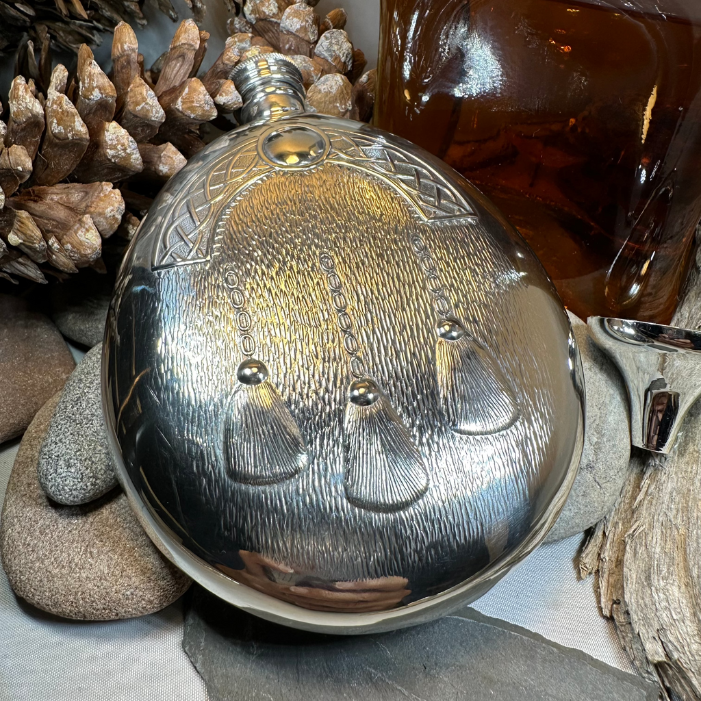 Scottish Sporran Pewter Hip Flask - Handmade in England | Gifts | Wiccan Center
