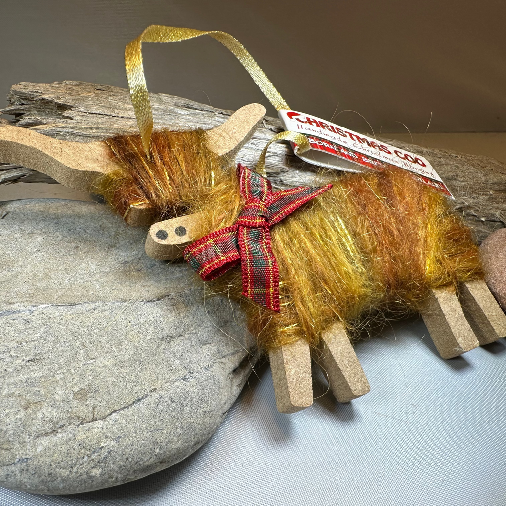 Christmas Highland Cow Ornament - Made in Scotland | Gifts | Wiccan Center