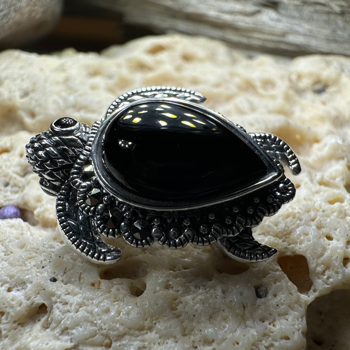 Aryn Onyx Turtle Brooch in Sterling Silver | Pendant | Wiccan Center