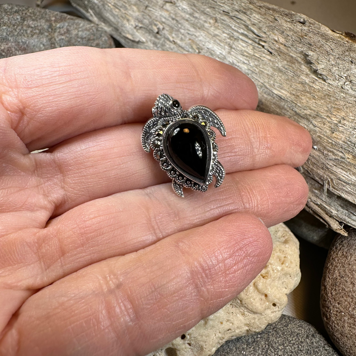 Aryn Onyx Turtle Brooch in Sterling Silver | Pendant | Wiccan Center