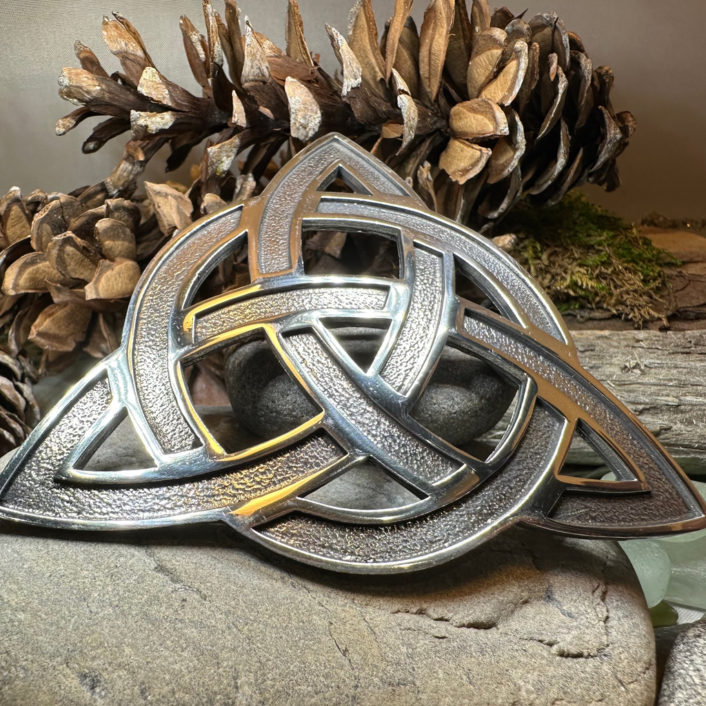 Large Celtic Triquetra Tartan Pin - Handmade in Scotland | Brooch | Wiccan Center