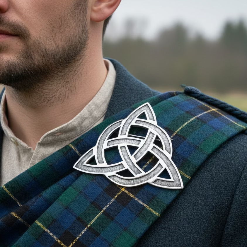 Large Celtic Triquetra Tartan Pin - Handmade in Scotland | Brooch | Wiccan Center
