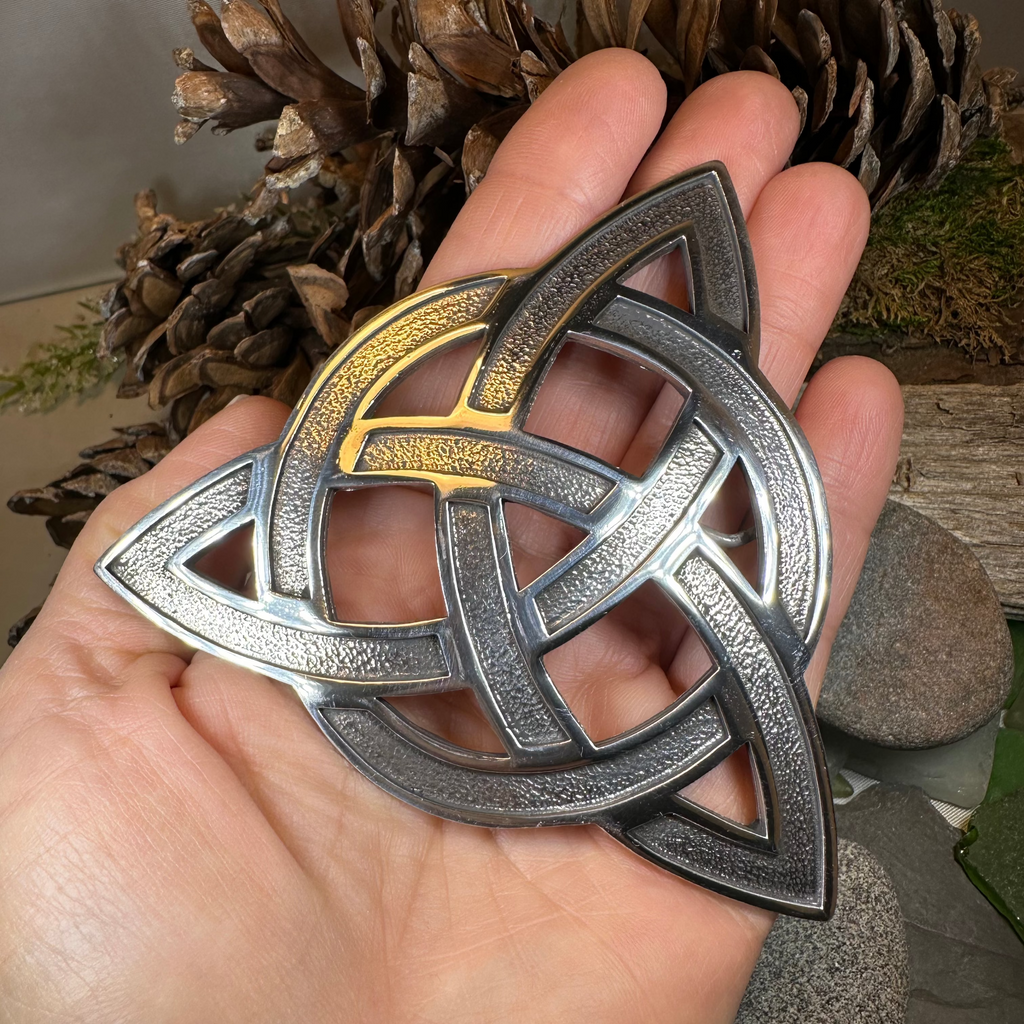 Large Celtic Triquetra Tartan Pin - Handmade in Scotland | Brooch | Wiccan Center
