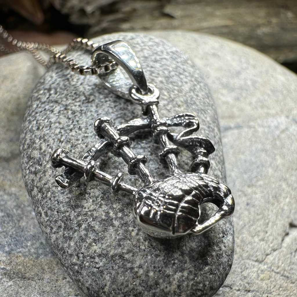 Tartan Bagpipes Necklace | Pendant | Wiccan Center