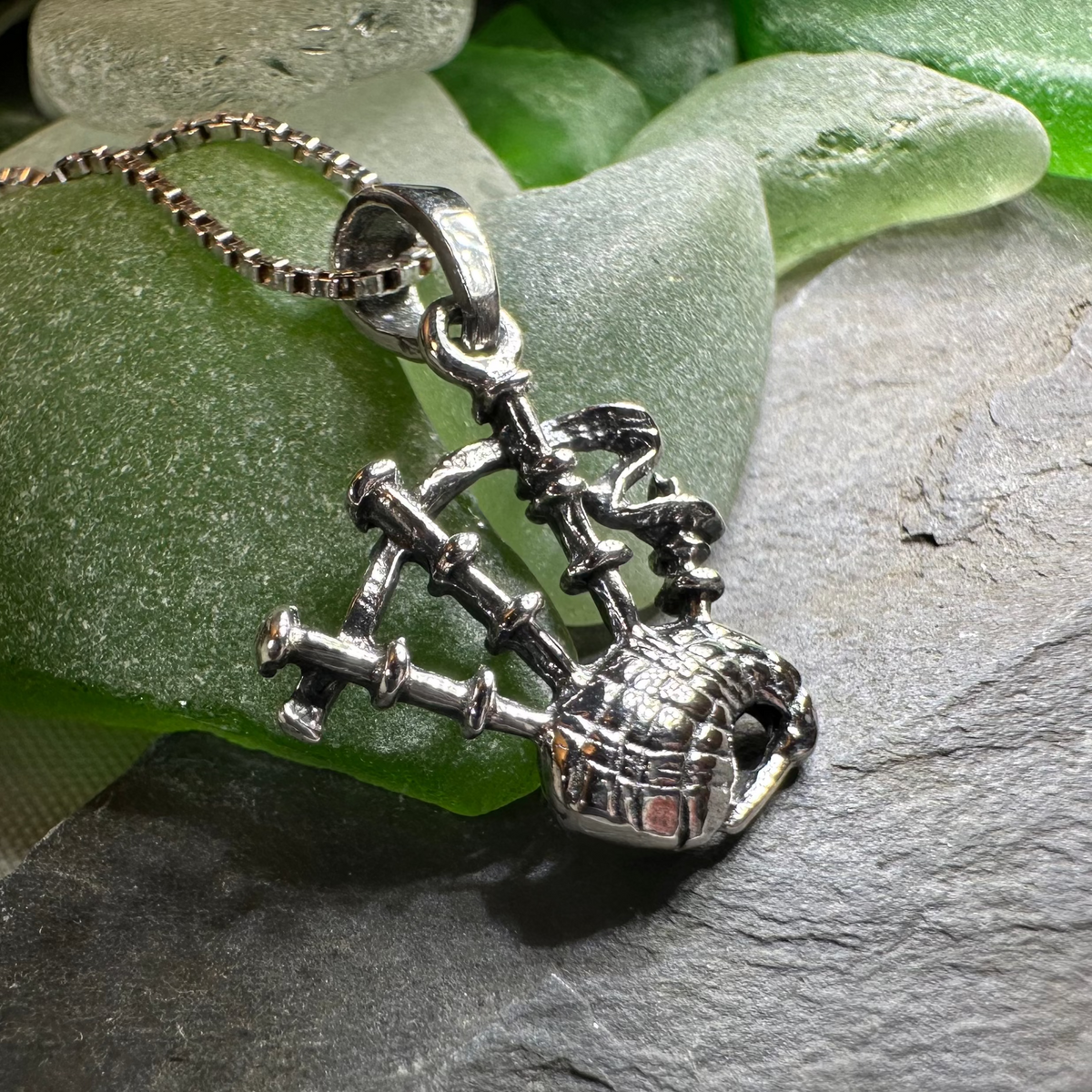 Tartan Bagpipes Necklace | Pendant | Wiccan Center