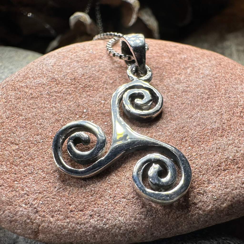 Arwyn Celtic Spiral Necklace
