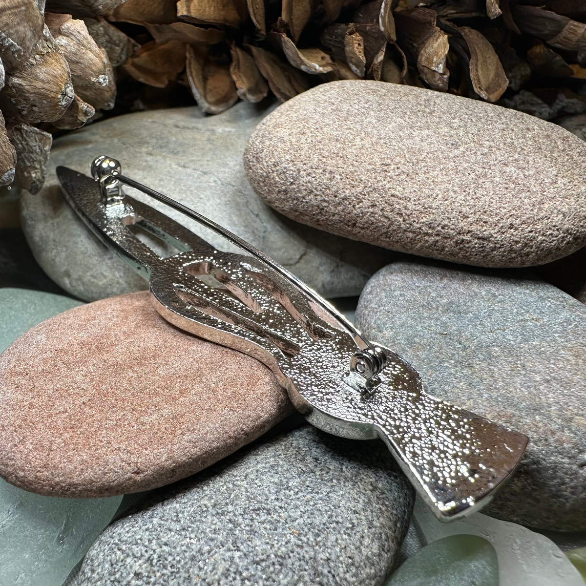 Tollak Thistle Kilt Pin with Crystal - Handmade in Scotland