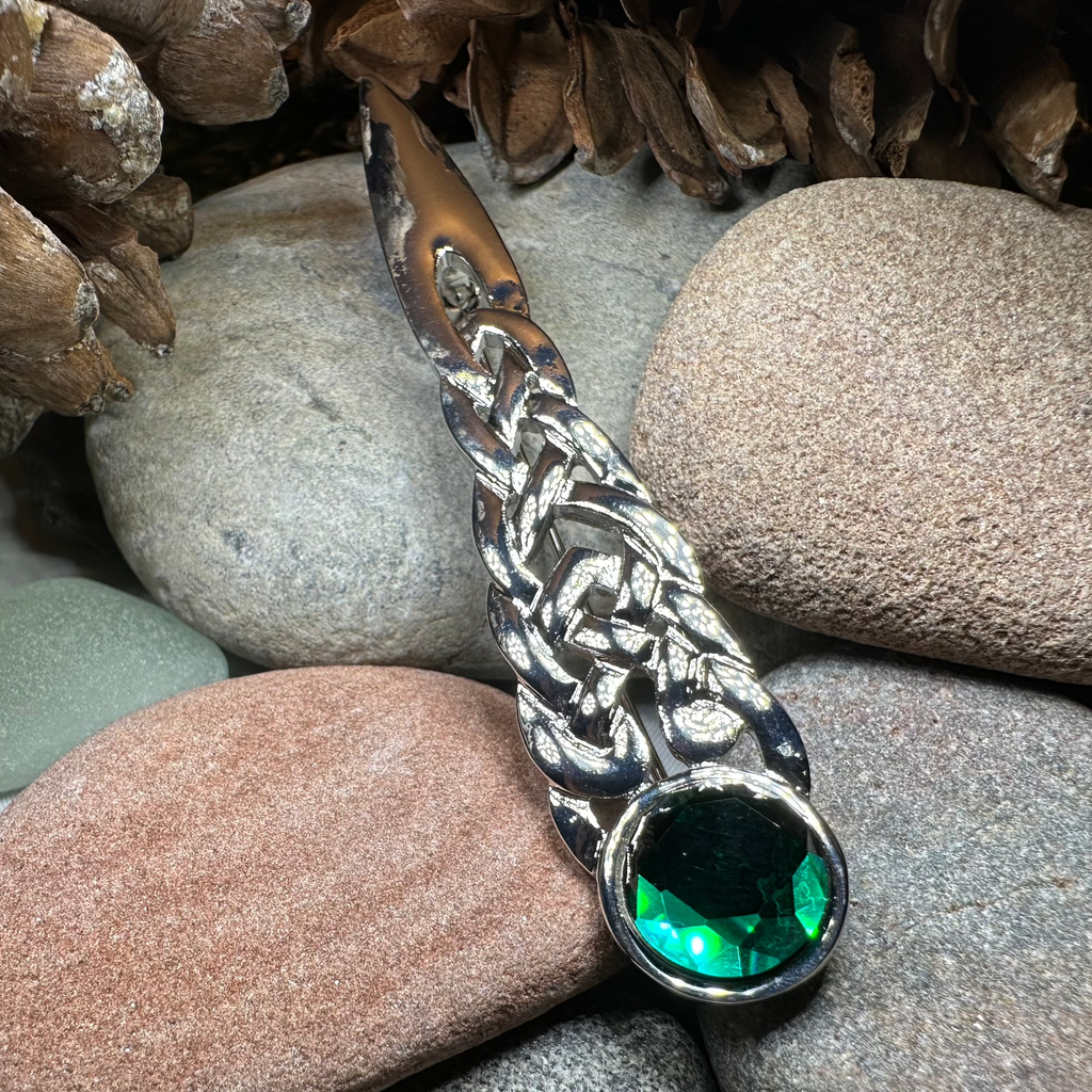 Overton Celtic Knot Kilt Pin - Handmade in Scotland | Kilt Pin | Wiccan Center