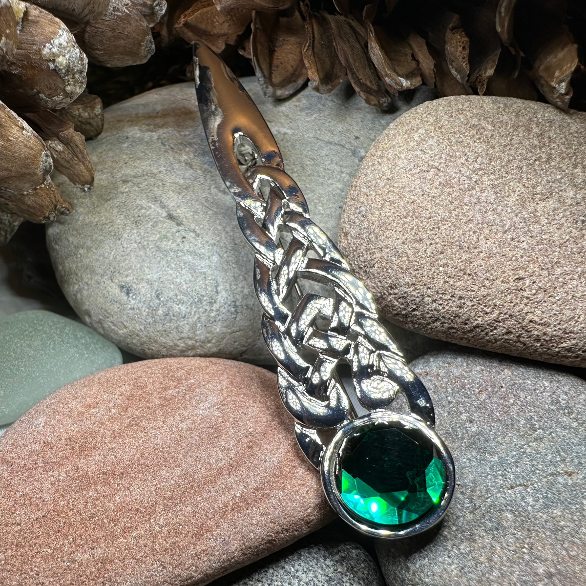 Overton Celtic Knot Kilt Pin - Handmade in Scotland | Kilt Pin | Wiccan Center