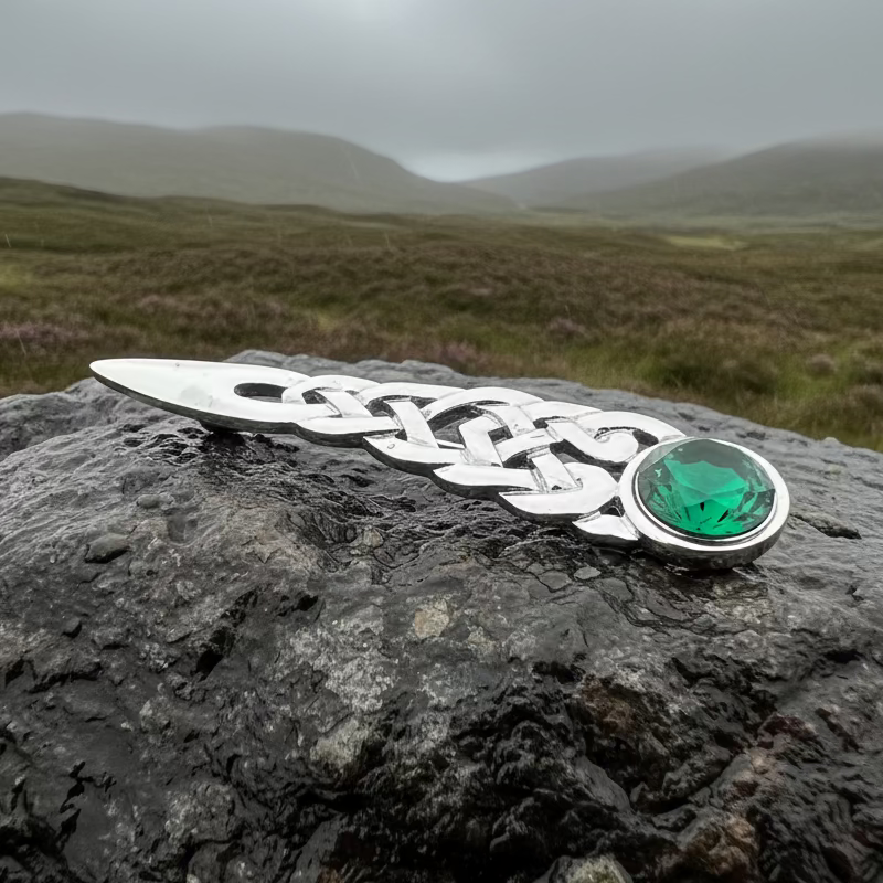 Overton Celtic Knot Kilt Pin - Handmade in Scotland | Kilt Pin | Wiccan Center