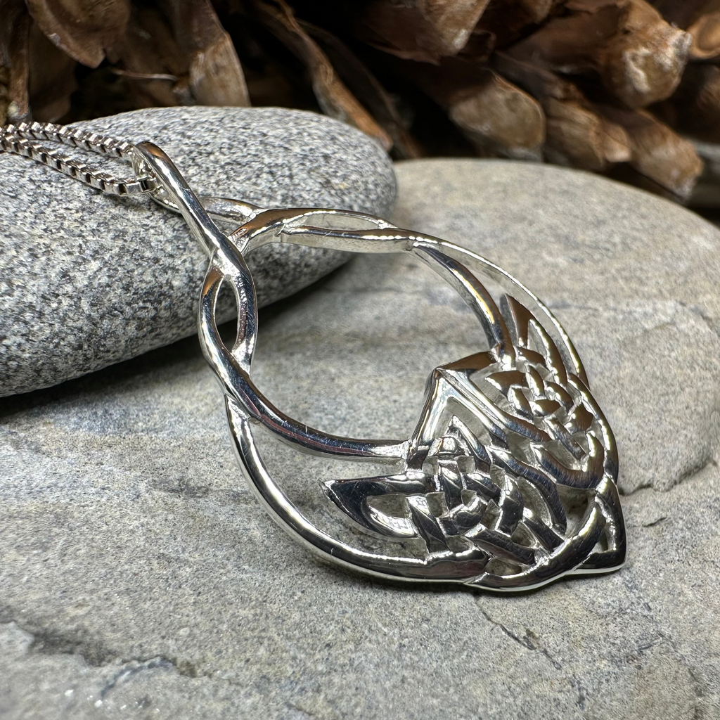 Lira Celtic Knot Necklace | Pendant | Wiccan Center