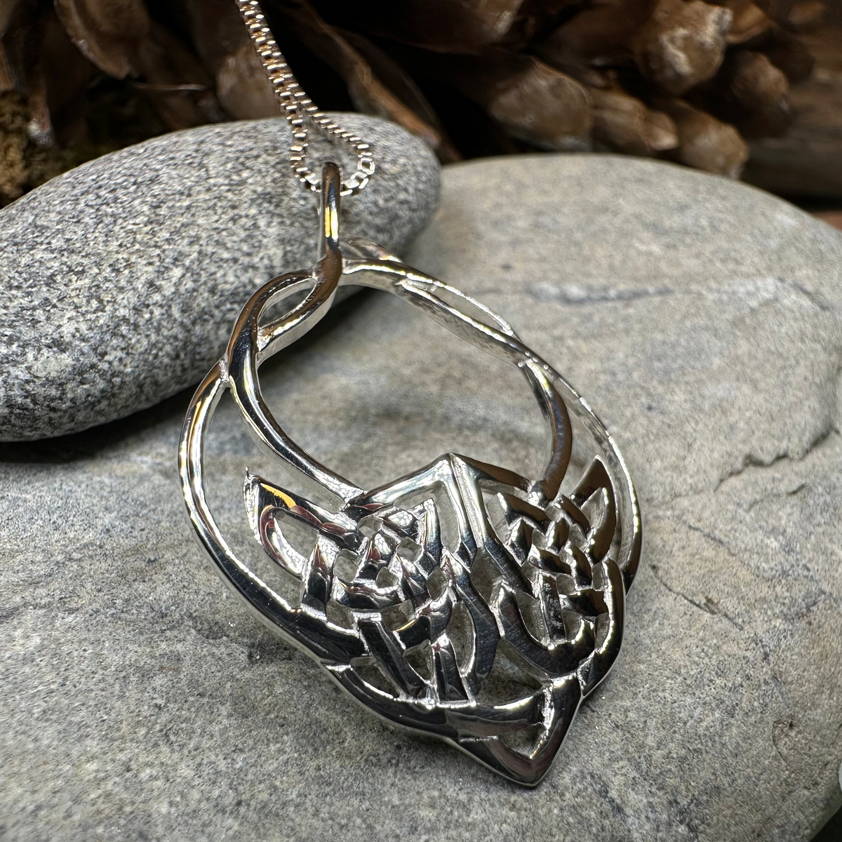 Lira Celtic Knot Necklace | Pendant | Wiccan Center