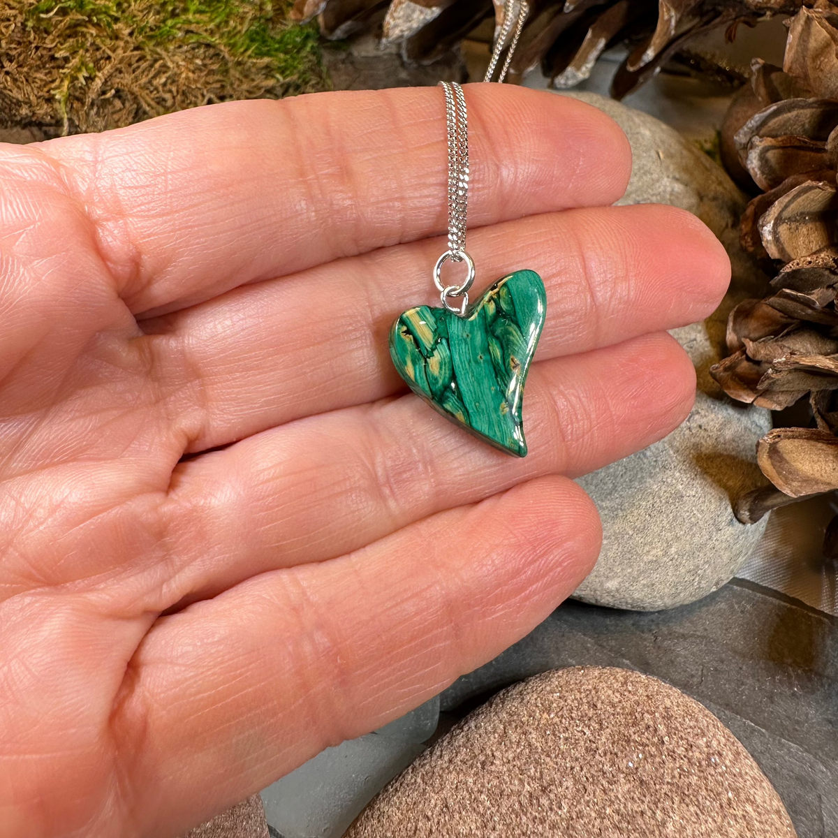 Heathergems Scottish Heart Necklace - Handmade in Scotland | Pendant | Wiccan Center