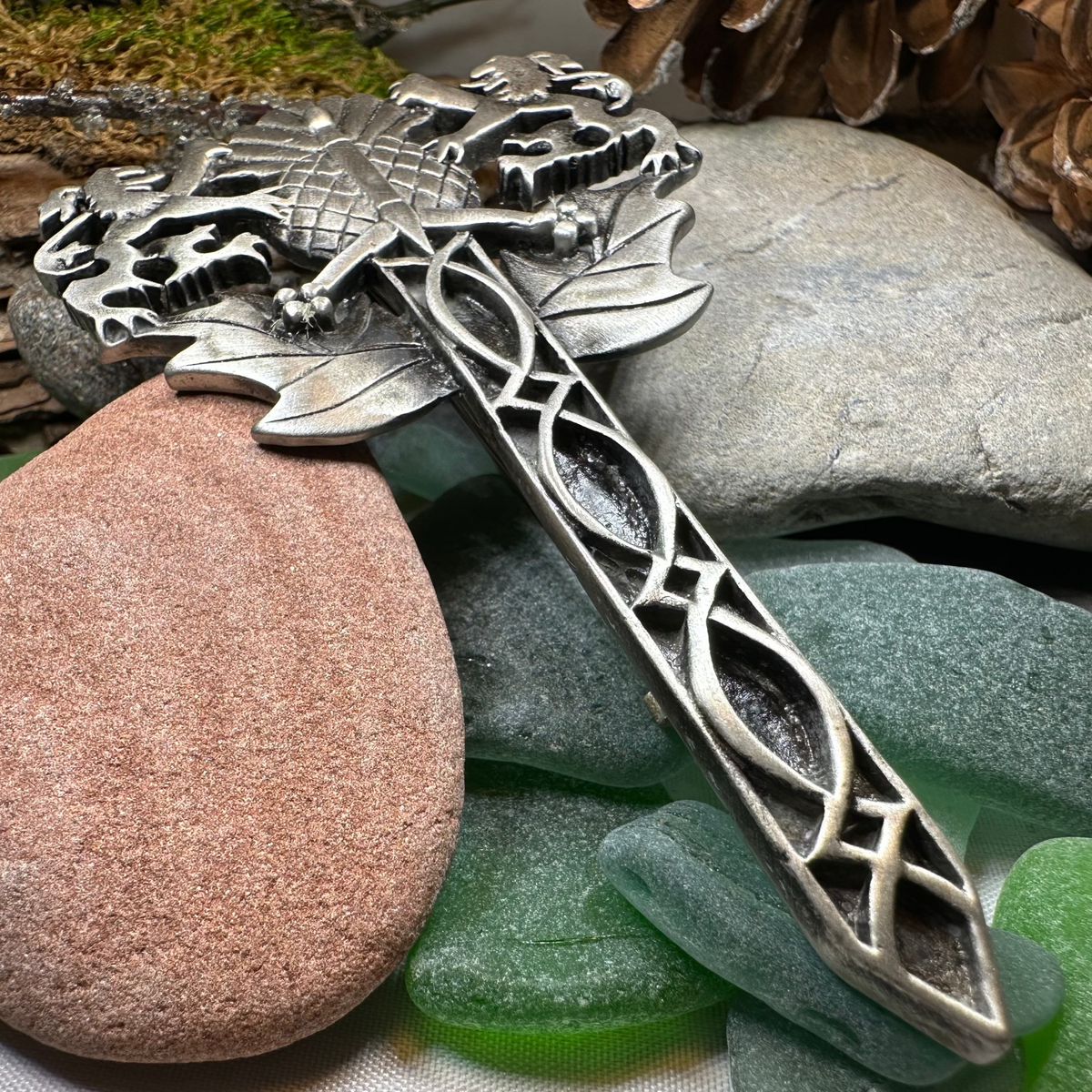 Rampant Lion Sword Kilt Pin in Pewter