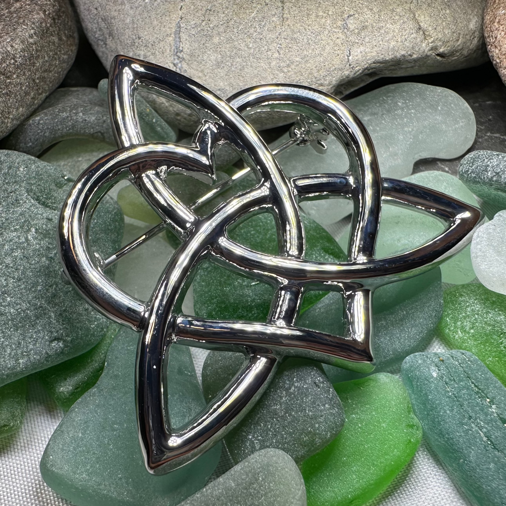 Celtic Love Knot Brooch in Pewter