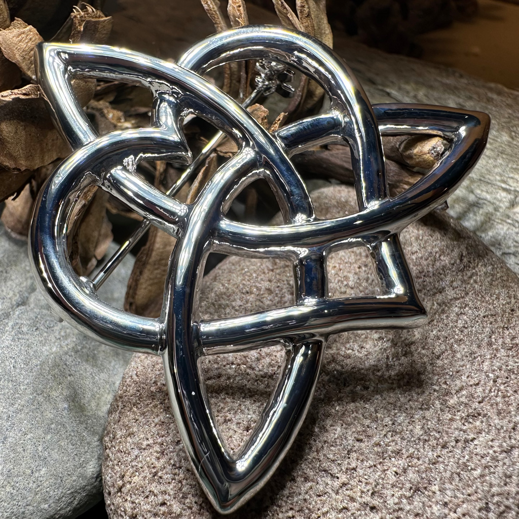 Celtic Love Knot Brooch in Pewter