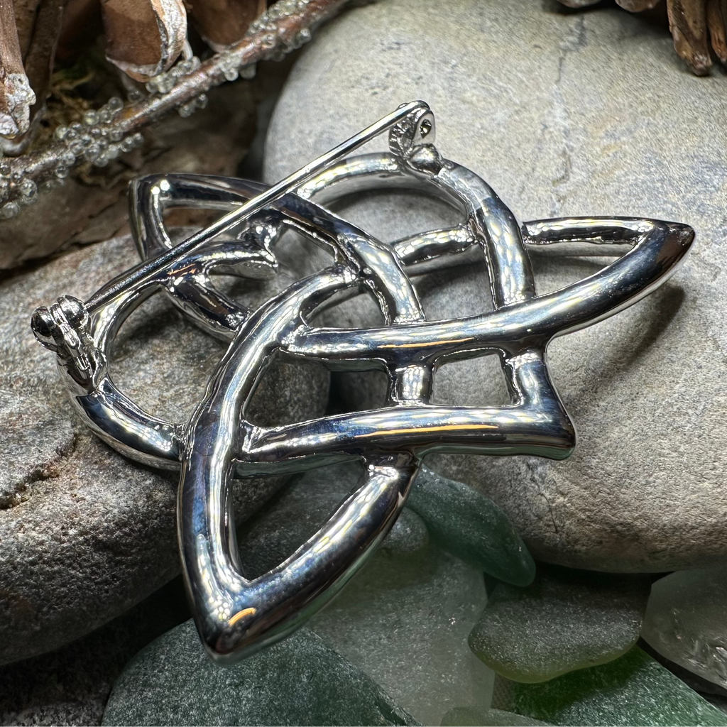 Celtic Love Knot Brooch in Pewter
