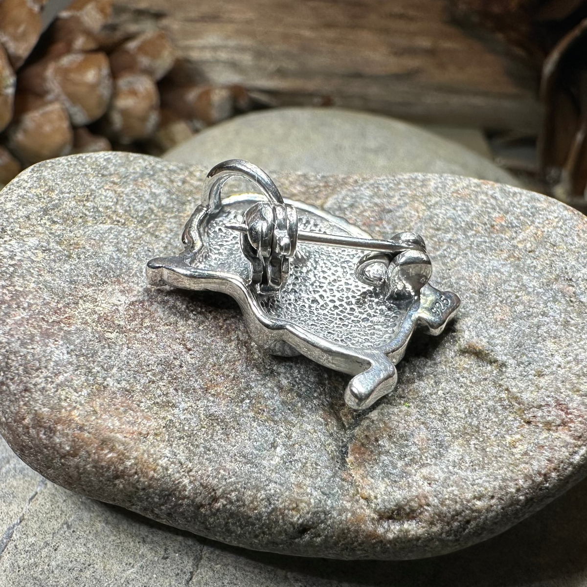 Hugs Hedgehog Pin | Brooch | Wiccan Center