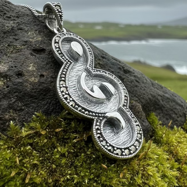 Crescendo Music Note Necklace | Pendant | Wiccan Center