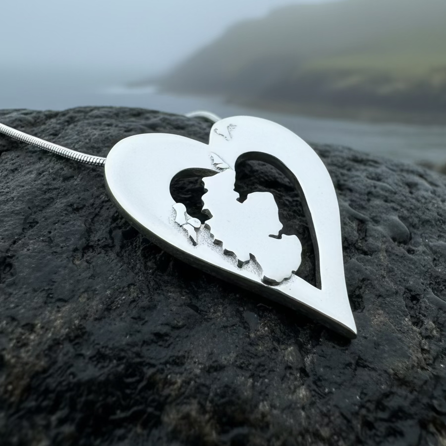 Scotland Heart Necklace - Handmade in Scotland | Pendant | Wiccan Center