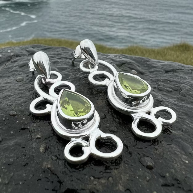 Ariadne Celtic Knot Earrings in Sterling Silver | Dangle Earrings | Wiccan Center