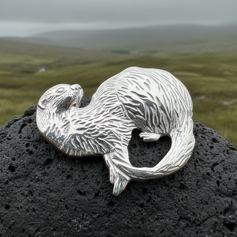 Dratsie Scottish Otter Necklace - Handmade in Scotland | Necklet | Wiccan Center