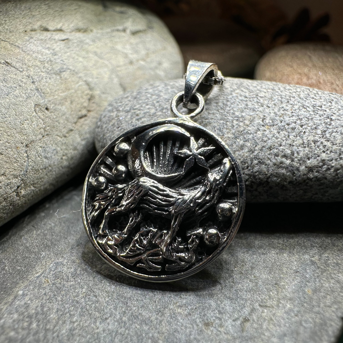 Oíche Wolf Necklace | Pendant | Wiccan Center