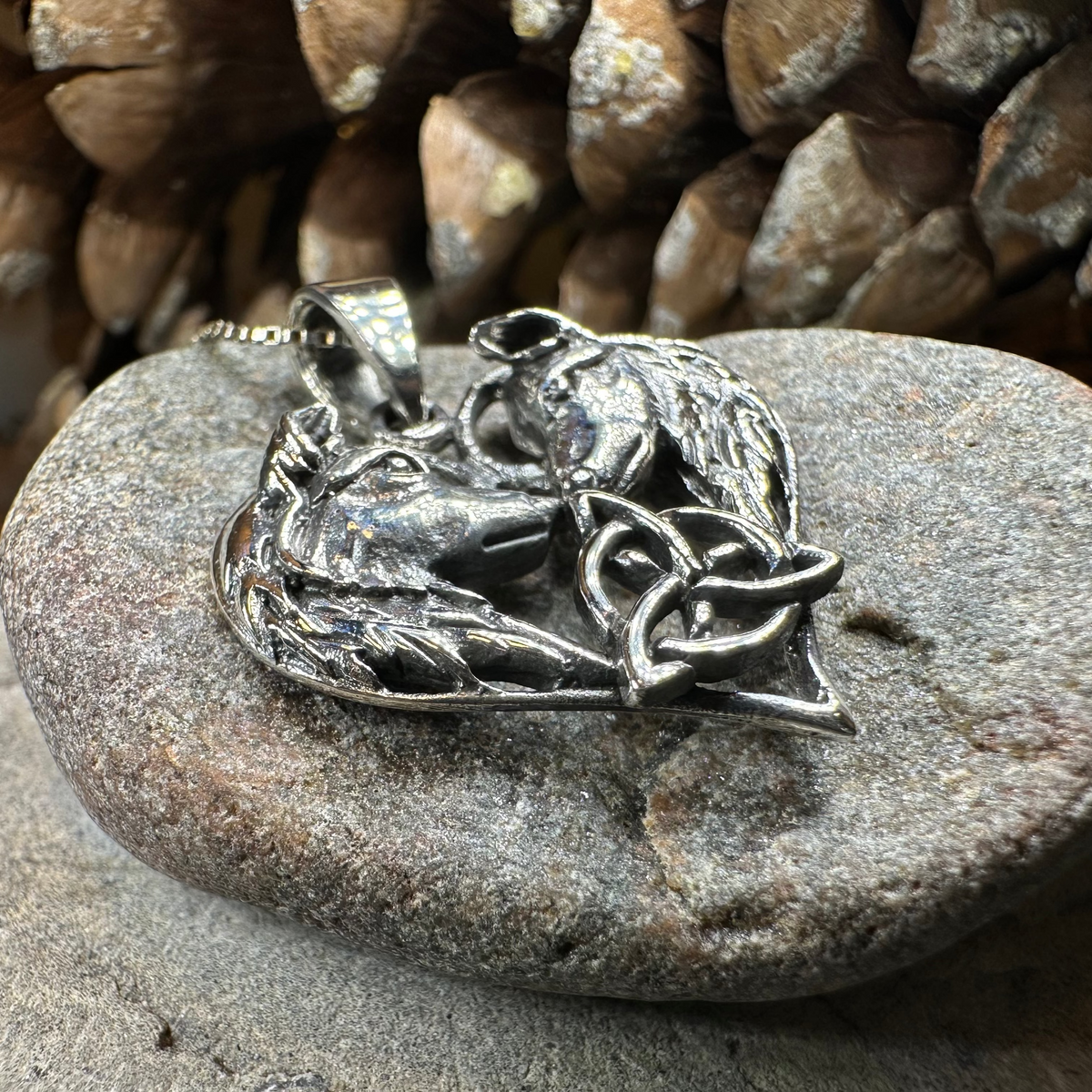 Wolf Lovers Necklace in Sterling Silver