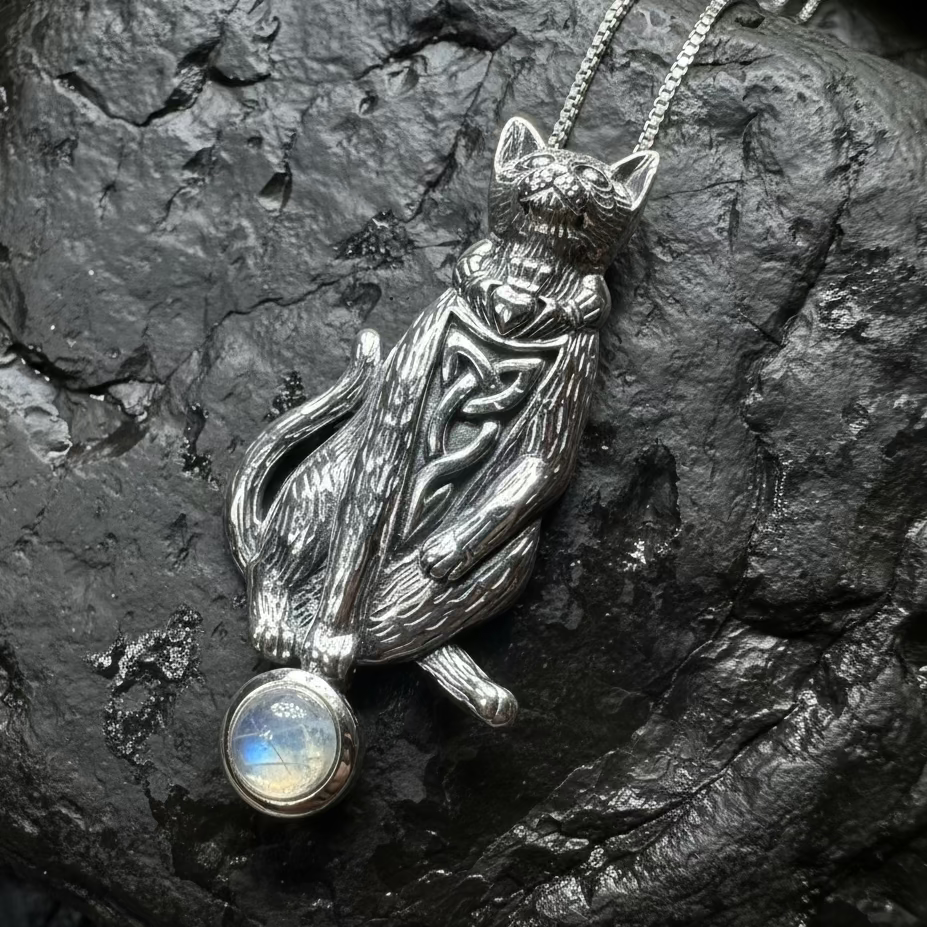 Claddagh Irish Cat Necklace | Pendant | Wiccan Center