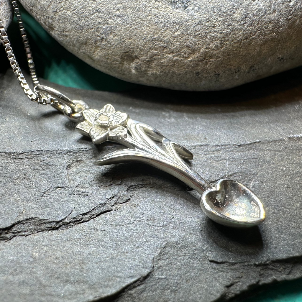Welsh Daffodil Love Spoon Necklace | Pendant | Wiccan Center