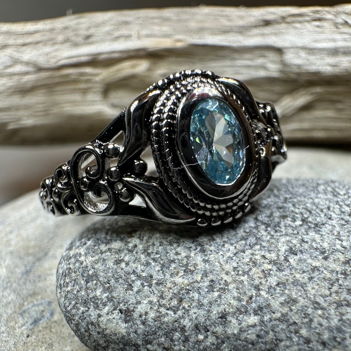 Romantic Celtic Knot Ring in Sterling Silver