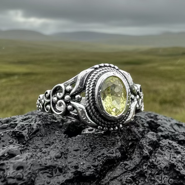 Romantic Celtic Knot Ring in Sterling Silver