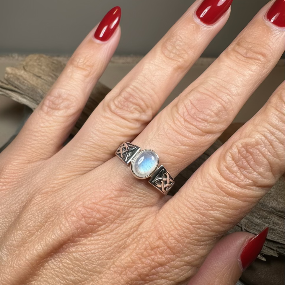 Syra Celtic Knot Ring in Sterling Silver