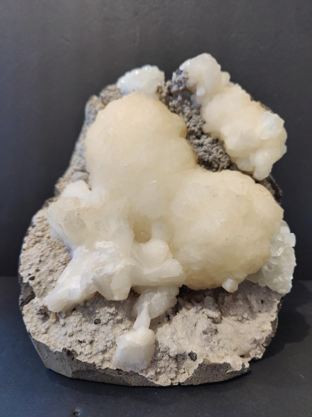 Stilbite "Heart" with Clear Apophyllite Cabinet Specimen 4,735g | Minerals | Wiccan Center