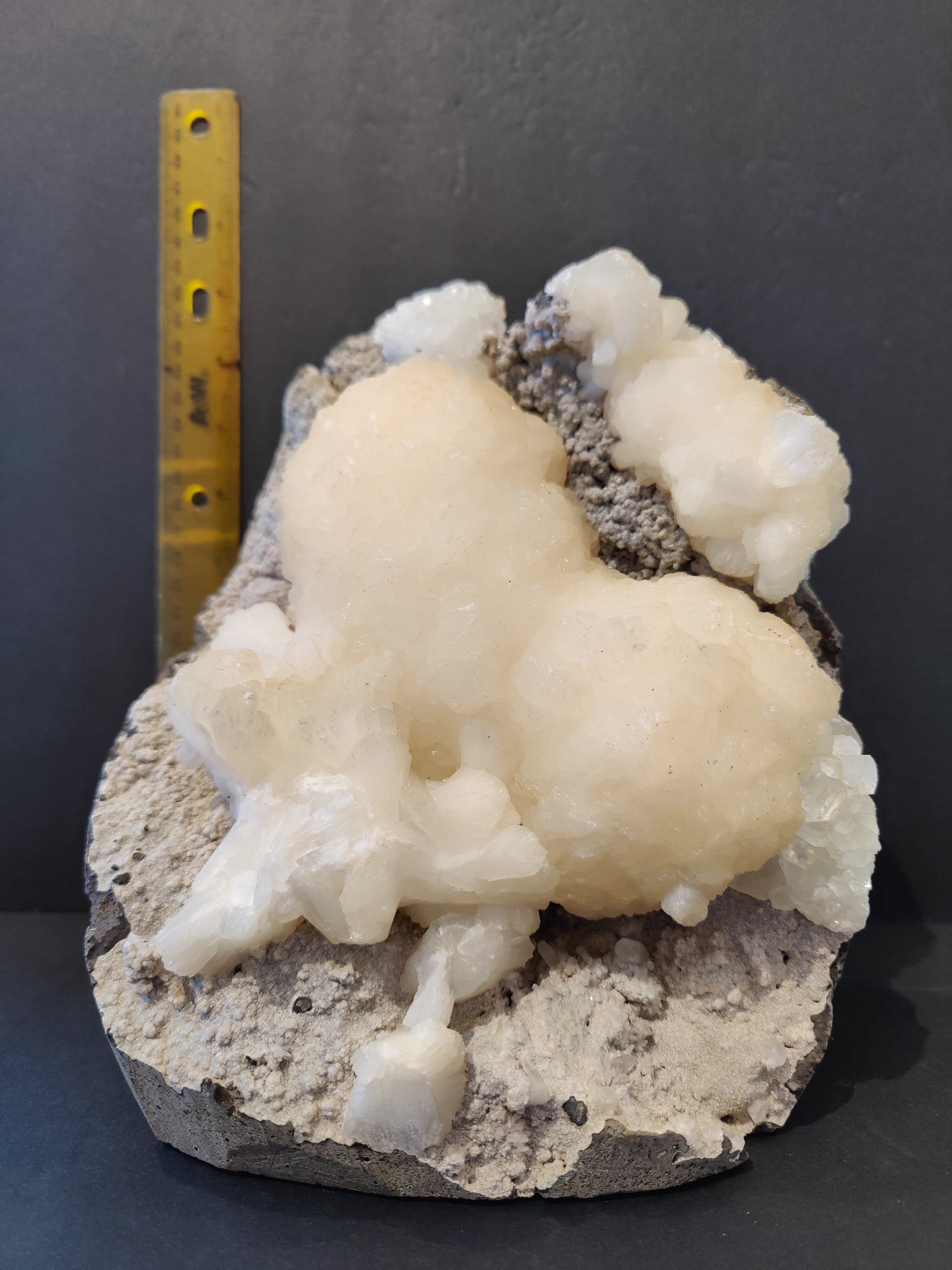 Stilbite "Heart" with Clear Apophyllite Cabinet Specimen 4,735g | Minerals | Wiccan Center