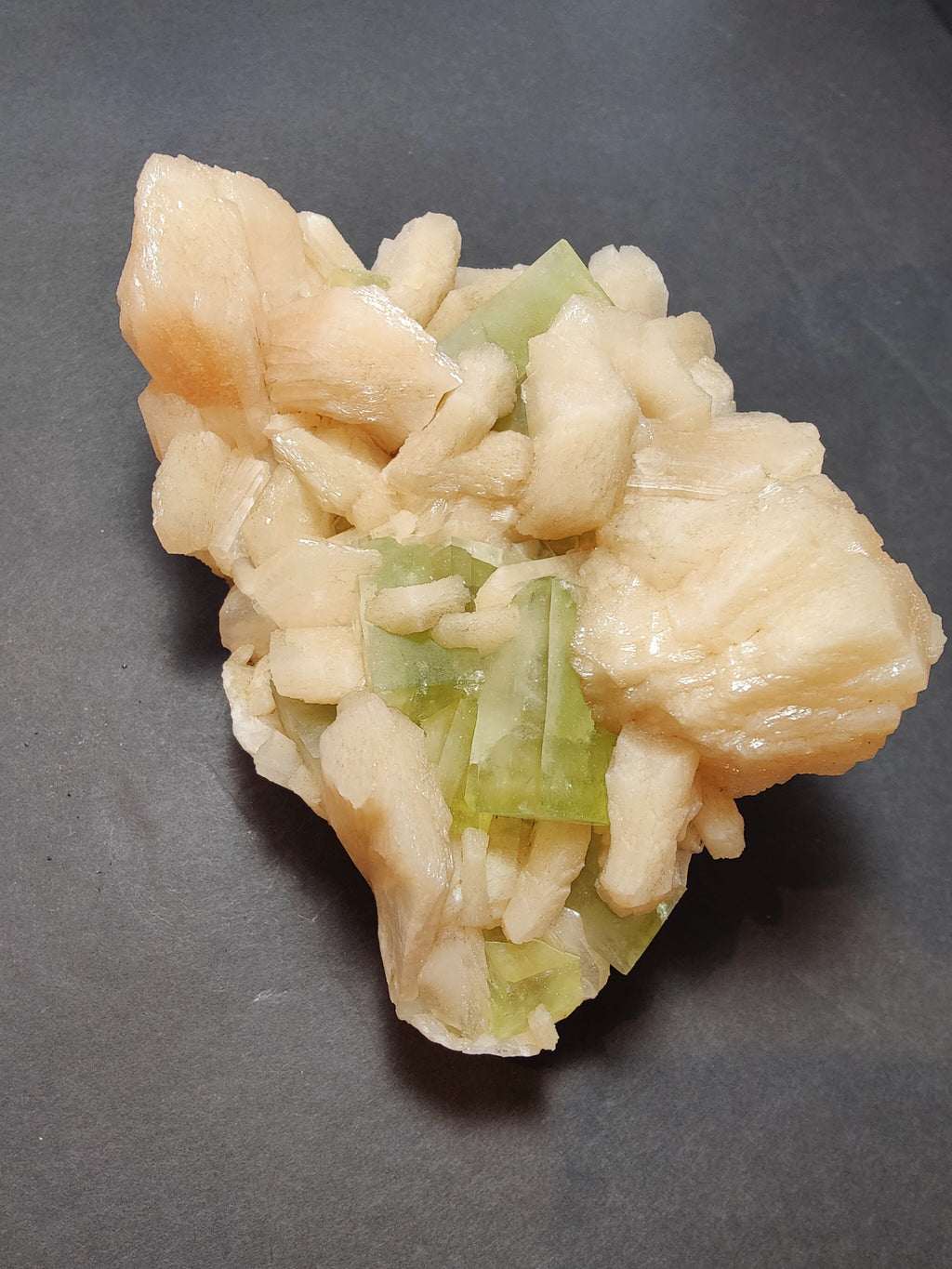 Green Apophyllite Cubes with Peach Stilbite Specimen 859g | Minerals | Wiccan Center