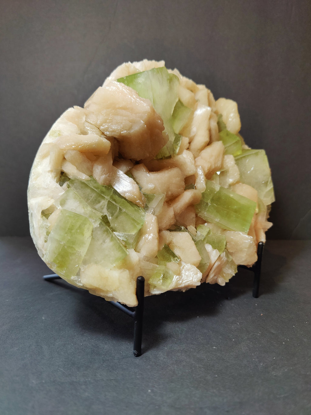 Green Apophyllite Cubes with Peach Stilbite Specimen 1,784g | Minerals | Wiccan Center
