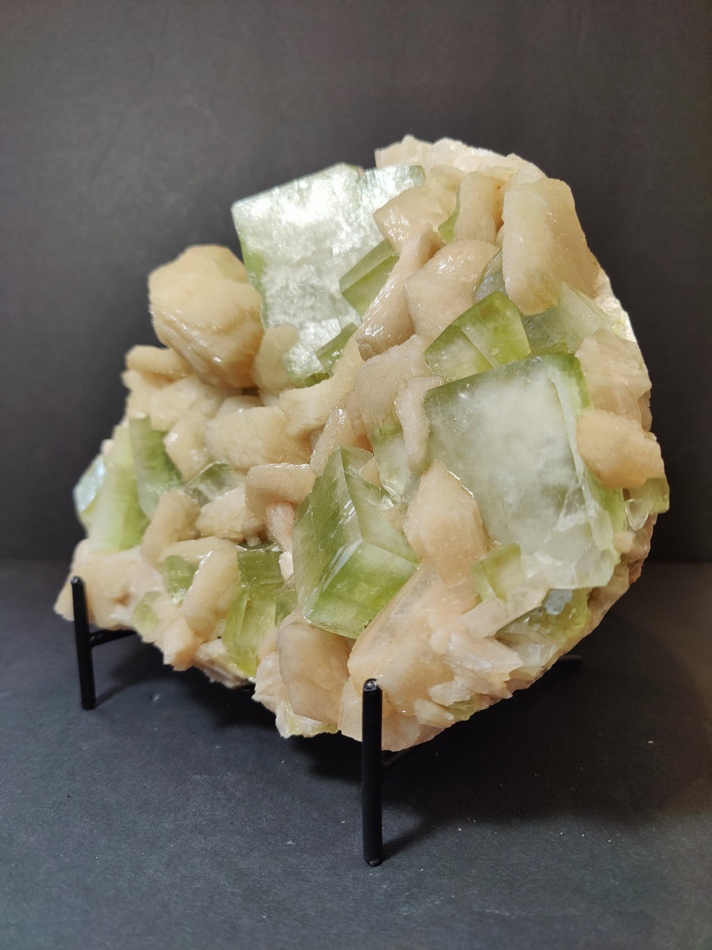 Green Apophyllite Cubes with Peach Stilbite Specimen 1,784g | Minerals | Wiccan Center