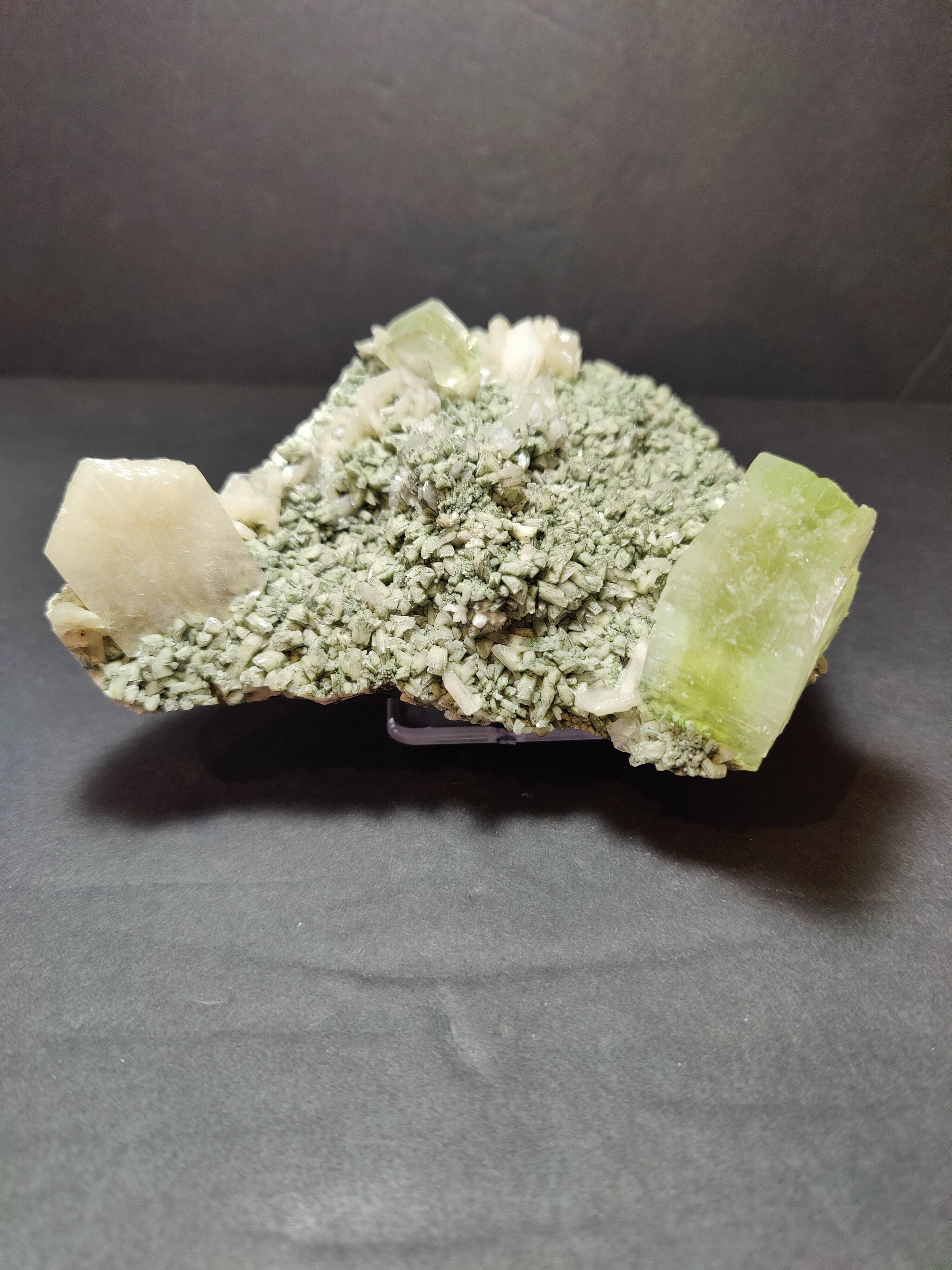 Green Apophyllite Cubes with Peach Stilbite on Heulandite Specimen 556g | Minerals | Wiccan Center
