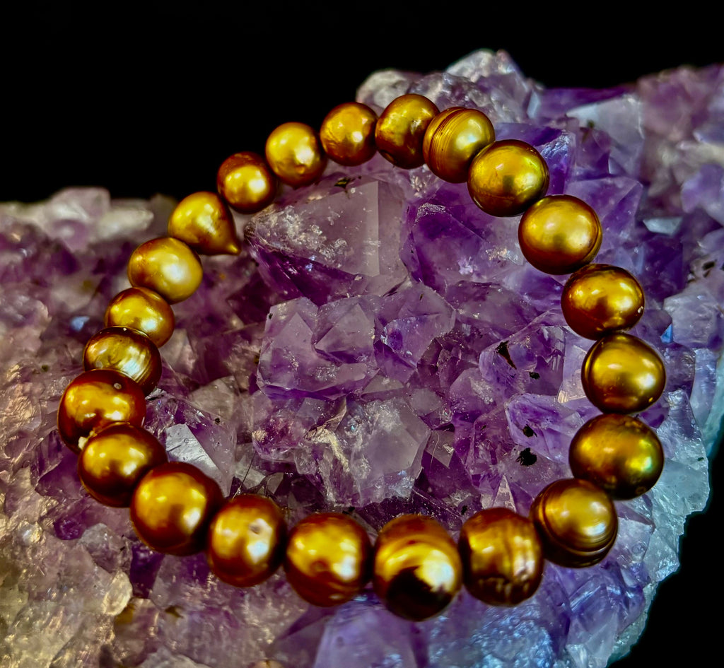Golden Glow Freshwater Pearl Bracelet – 8–9mm Reiki-Infused Elegance (Medium Fit) | | Wiccan Center