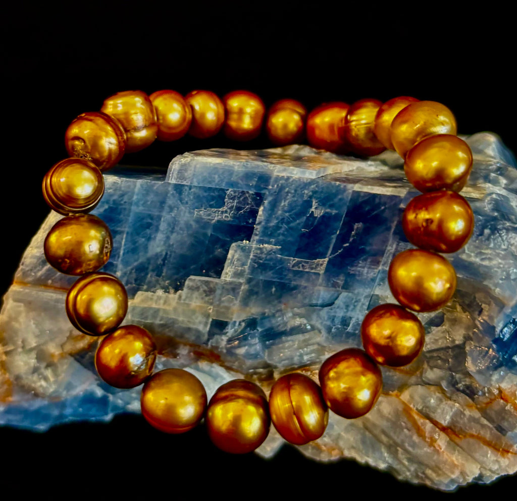 Golden Glow Freshwater Pearl Bracelet – 8–9mm Reiki-Infused Elegance (Medium Fit) | | Wiccan Center