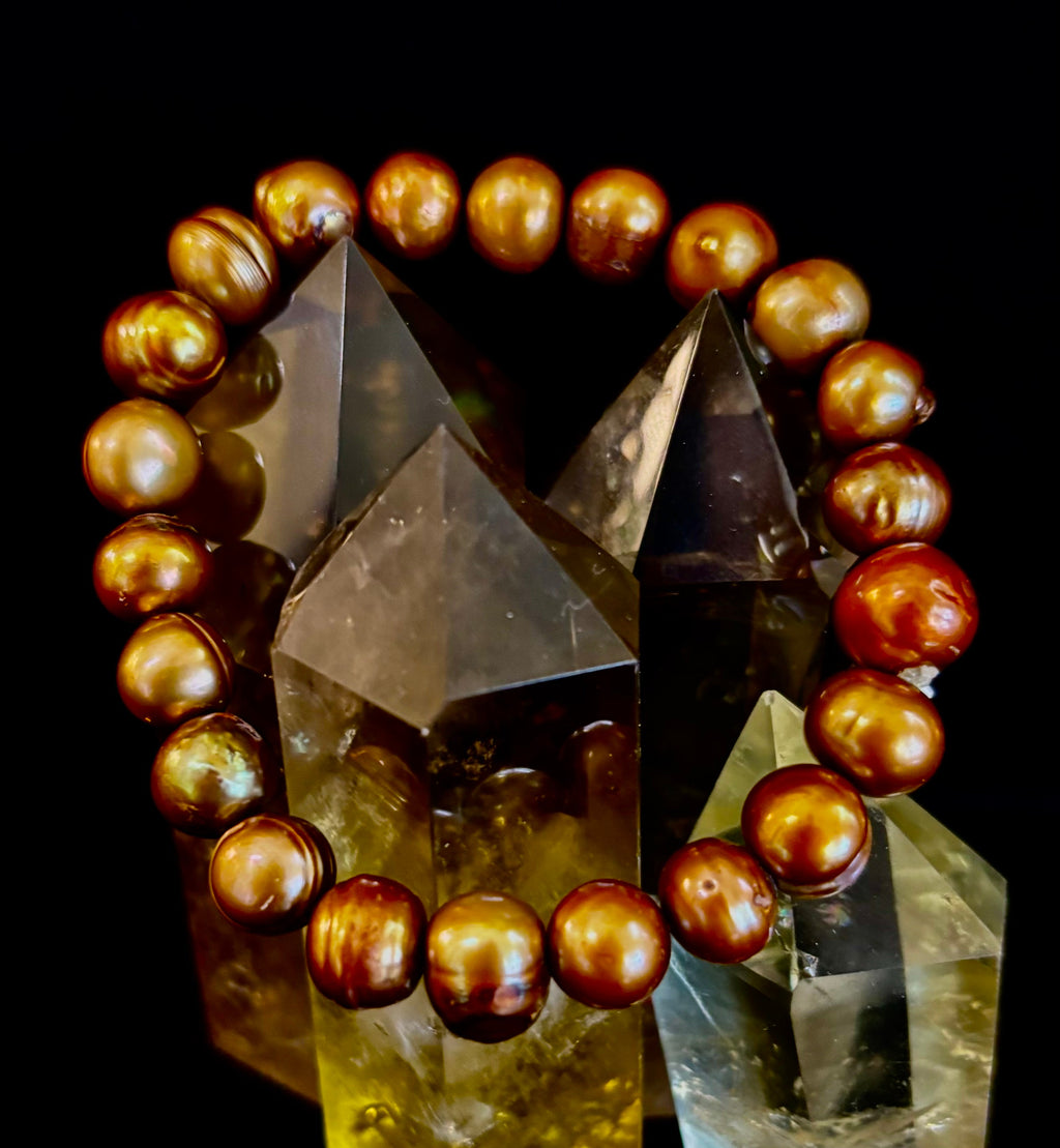 Golden Glow Freshwater Pearl Bracelet – 8–9mm Reiki-Infused Elegance (Medium Fit) | | Wiccan Center