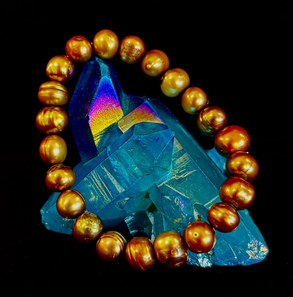 Golden Glow Freshwater Pearl Bracelet – 8–9mm Reiki-Infused Elegance (Medium Fit) | | Wiccan Center
