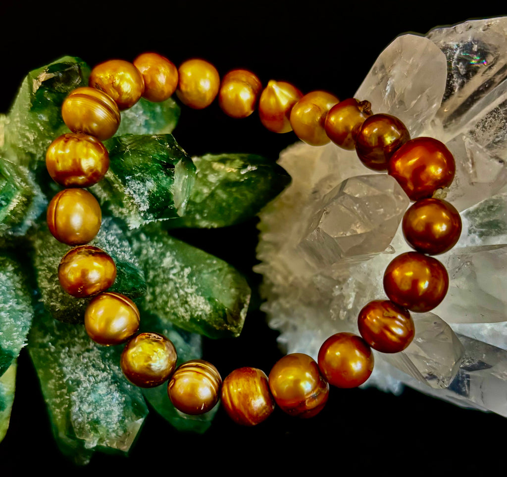 Golden Glow Freshwater Pearl Bracelet – 8–9mm Reiki-Infused Elegance (Medium Fit) | | Wiccan Center