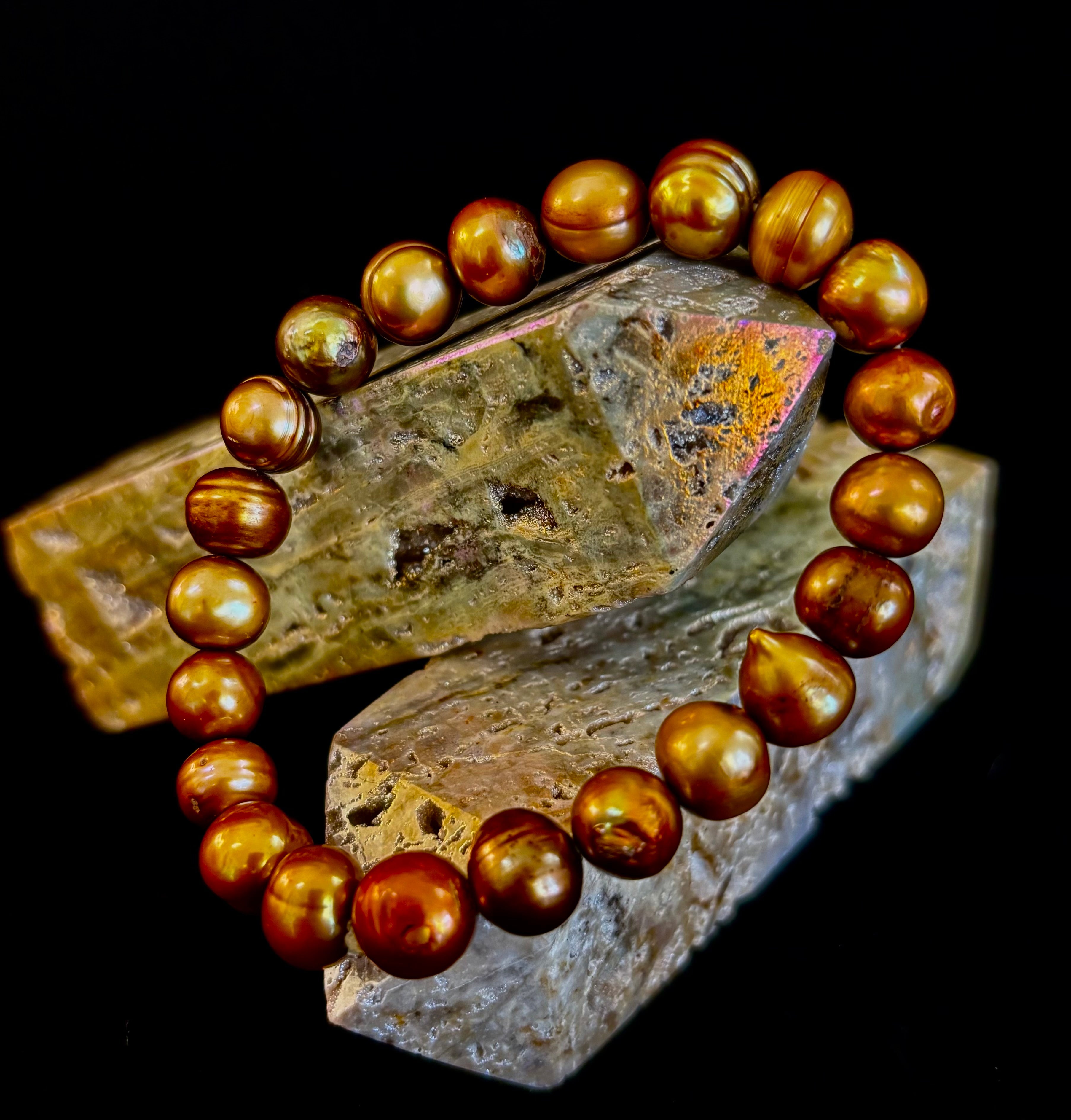 Golden Glow Freshwater Pearl Bracelet – 8–9mm Reiki-Infused Elegance (Medium Fit) | | Wiccan Center