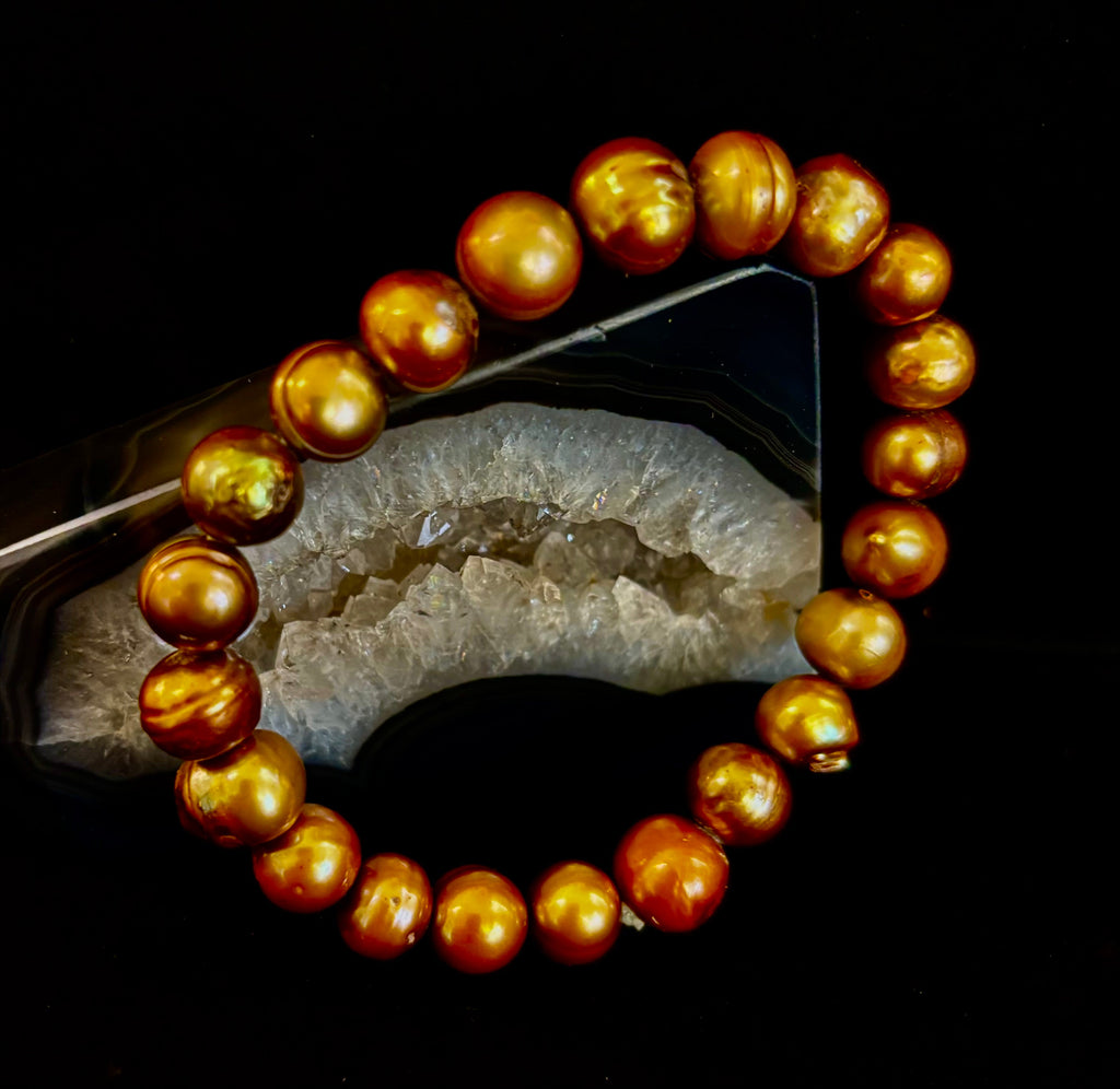 Golden Glow Freshwater Pearl Bracelet – 8–9mm Reiki-Infused Elegance (Medium Fit) | | Wiccan Center