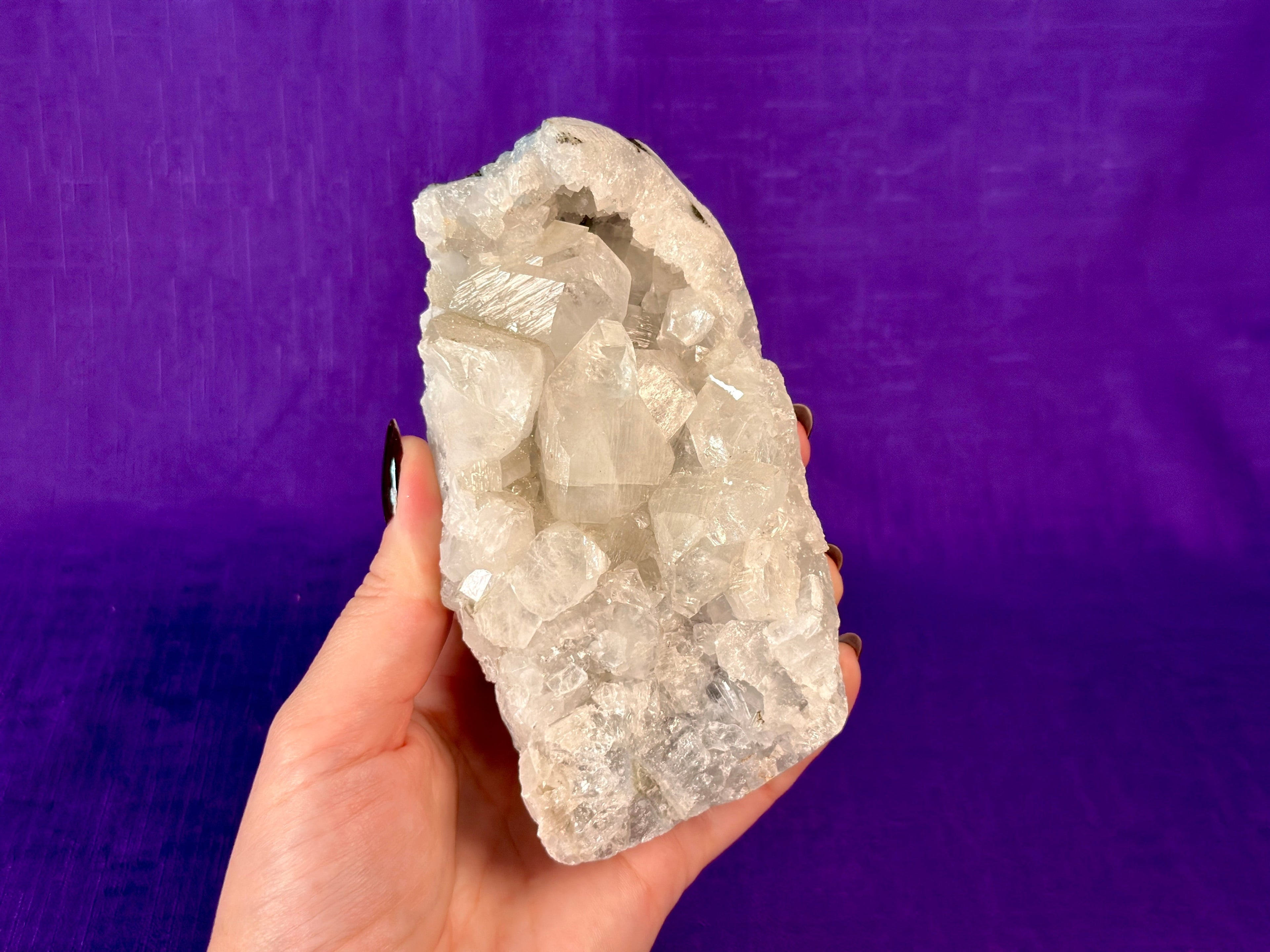 Apophyllite Cluster, Apophyllite Geode, Apophyllite Free Standing | | Wiccan Center