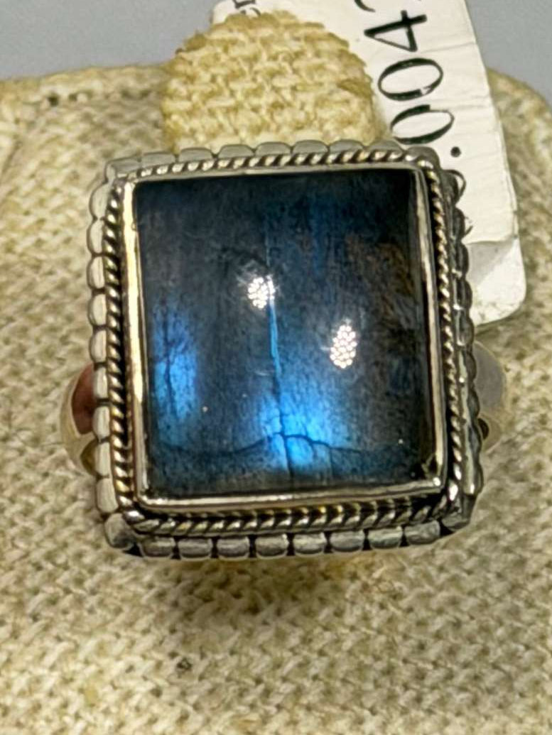 Labradorite Square Cut Ring - Sterling Silver - Size 6 | Rings | Wiccan Center