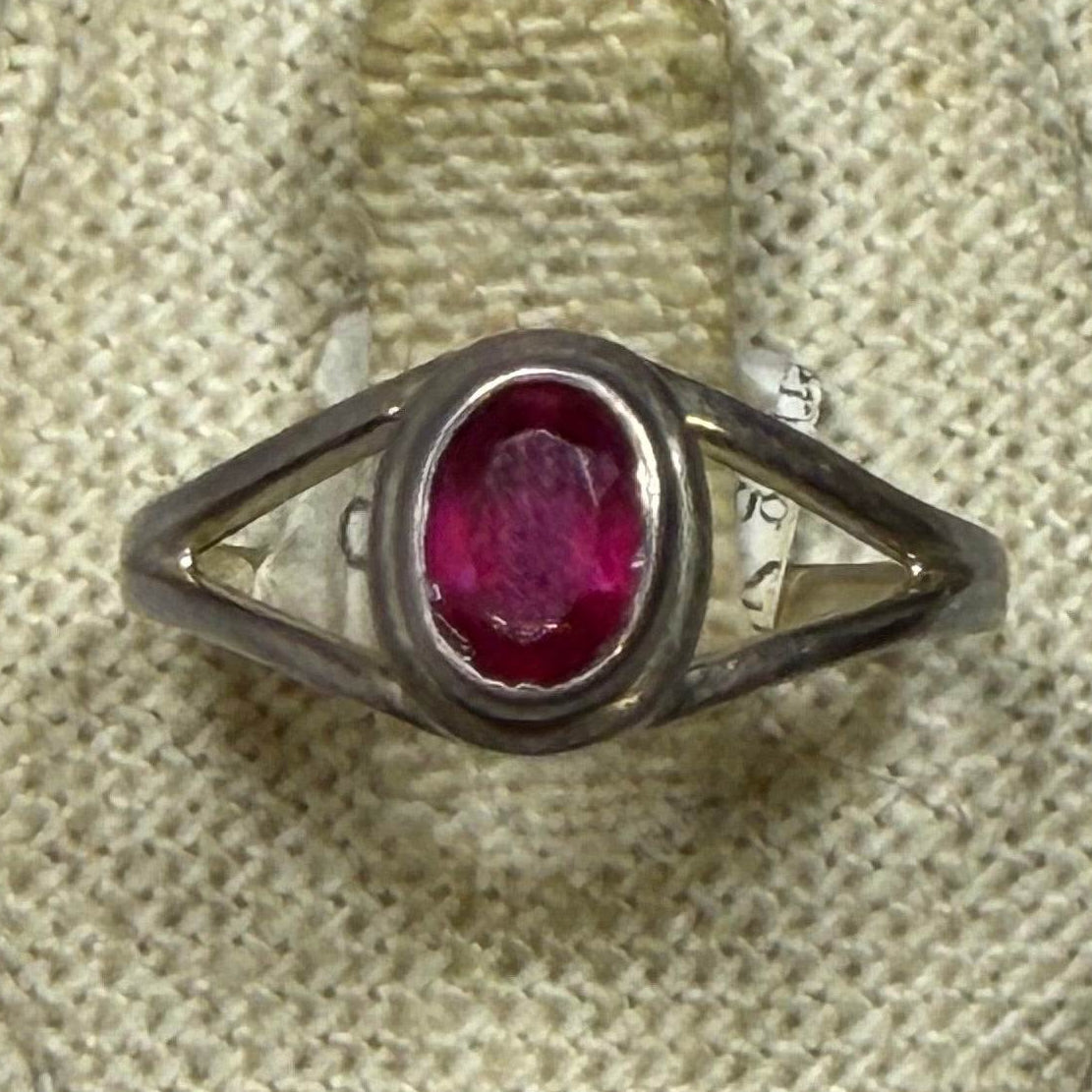 Ruby Ring 9 02.0032 | Rings | Wiccan Center